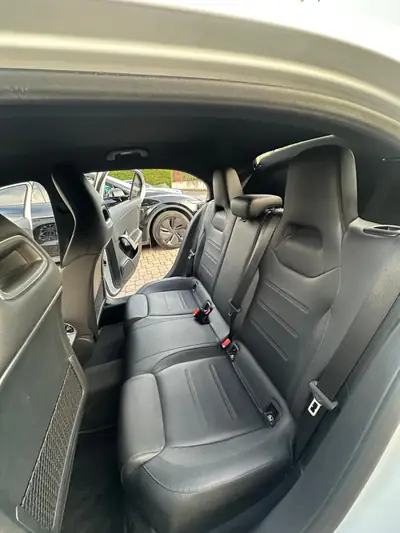 Mercedes-Benz Classe A 180 — Berline compacte élégante, 80 000 km, sans sinistre — Thumbnail 14
