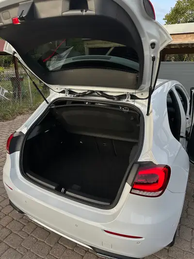 Mercedes-Benz Classe A 180 — Berline compacte élégante, 80 000 km, sans sinistre — Thumbnail 15