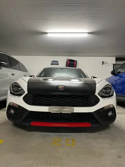 FIAT 124 Abarth Spider 2016 — Cabriolet sportif, 170 ch, très faible kilométrage — interior