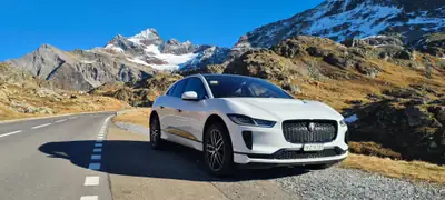 Jaguar I-PACE EV400 SE AWD — SUV électrique premium, 400 ch, batterie garantie jusqu'en 2027 — vue extérieure