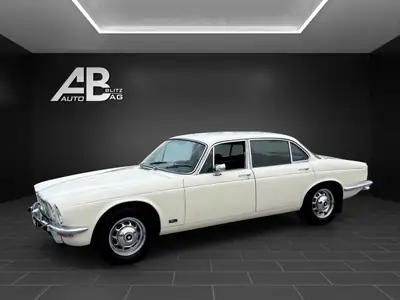 Jaguar XJ6 4.2 L — Berline de prestige 1977, état d'origine exceptionnel — Seitenansicht