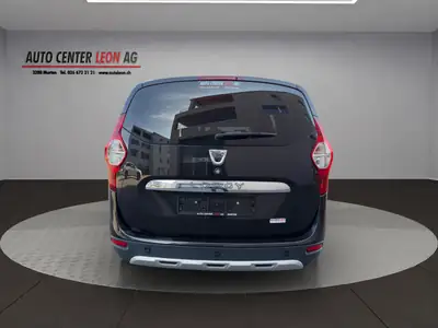 Dacia Lodgy 1.2 T Stepway 7 places — Monospace familial pratique, sans accident — Armaturenbrett