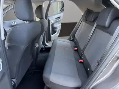 Citroën C4 Cactus 1.2 PureTech Feel — Pratique urbain, consommation économe et sans sinistre — Miniature 13