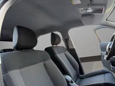 Citroën C4 Cactus 1.2 PureTech Feel — Pratique urbain, consommation économe et sans sinistre — Miniature 20