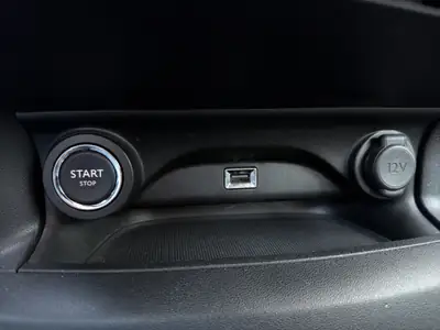 Citroën C4 Cactus 1.2 PureTech Feel — Pratique urbain, consommation économe et sans sinistre — Miniature 22