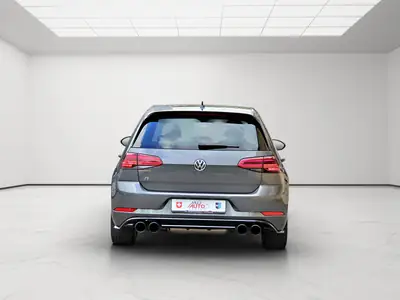 VW Golf 2.0 TSI R 4Motion DSG — Sportive 310 ch, transmission intégrale, service frais — interni