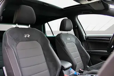 VW Golf 2.0 TSI R 4Motion DSG — Sportive 310 ch, transmission intégrale, service frais — Miniatura 14