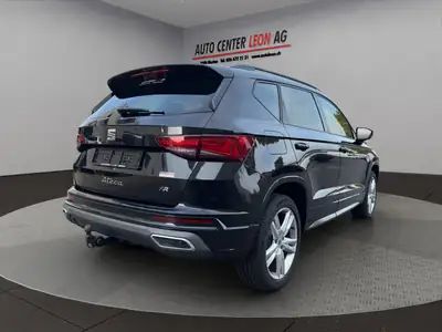 SEAT Ateca 1.5 TSI EVO DSG — SUV complet 4×4 avec attelage, sans accident — dettaglio