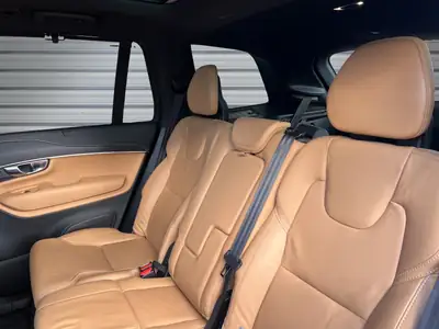 Volvo XC90 T8 eAWD Inscription — Hybride rechargeable 7 places, 83 500 km — Miniatura 16