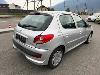 Peugeot 206+ 1.4 Trendy — Citadine fiable, entretien économique, sans sinistre — Miniatura 7