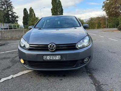 VW Golf 2.0 TDI BlueMotion — Diesel économe, 1ère main, entretien AMAG complet — côté