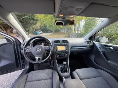 VW Golf 2.0 TDI BlueMotion — Diesel économe, 1ère main, entretien AMAG complet — Miniature 17