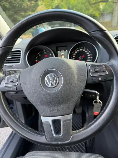 VW Golf 2.0 TDI BlueMotion — Diesel économe, 1ère main, entretien AMAG complet — Miniature 19