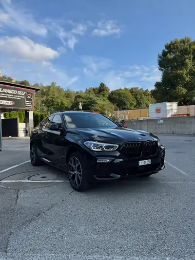 BMW X6 30d xDrive M Sport — SUV coupé premium, 59 000 km, diesel hybride mild-hybrid — Seitenansicht