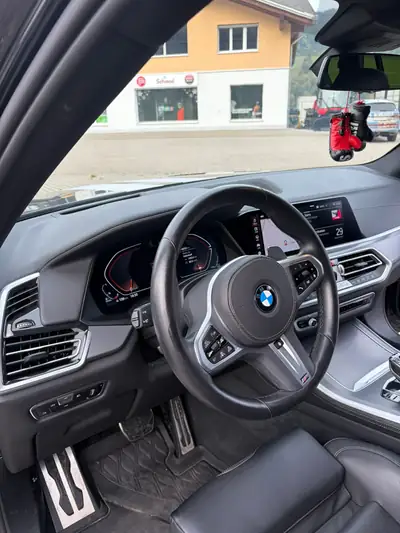 BMW X5 40d xDrive — SUV prestige diesel, état neuf et garantie constructeur — tableau de bord