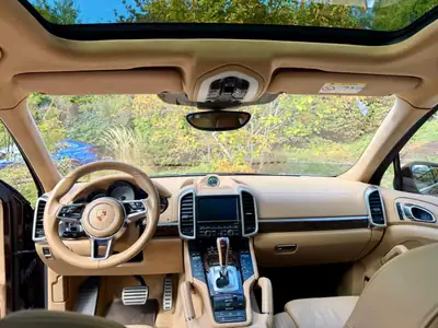 Porsche Cayenne 3.0 V6 S E-Hybrid — SUV hybride rechargeable, 167'000 km, impeccable — Armaturenbrett