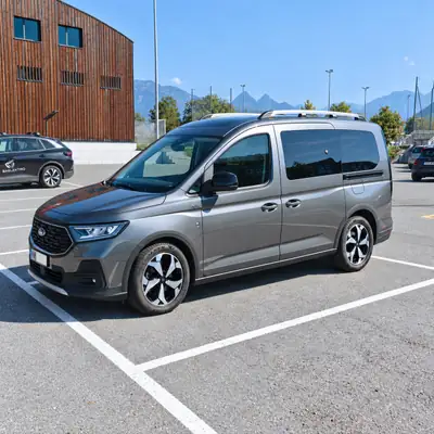Ford GRAND TOURNEO CONNECT 2022 — Monospace spacieux, diesel économique, 53'000 km — Miniatura 9