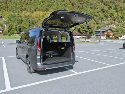 Ford GRAND TOURNEO CONNECT 2022 — Monospace spacieux, diesel économique, 53'000 km — Miniatura 11