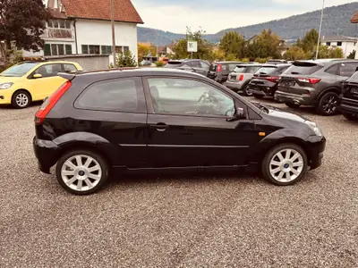 Ford Fiesta 2.0 16V ST — Sportive compacte, 150 ch et faible kilométrage — intérieur
