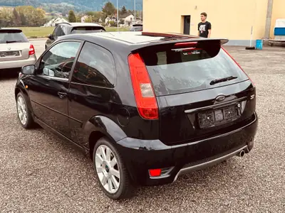 Ford Fiesta 2.0 16V ST — Sportive compacte, 150 ch et faible kilométrage — détail