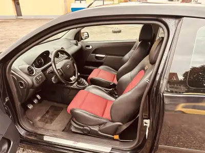 Ford Fiesta 2.0 16V ST — Sportive compacte, 150 ch et faible kilométrage — Miniature 7
