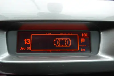 Citroën C3 1.6i 16V Automatic — Citadine fiable, entretien maîtrisé, sans sinistre — Miniature 18