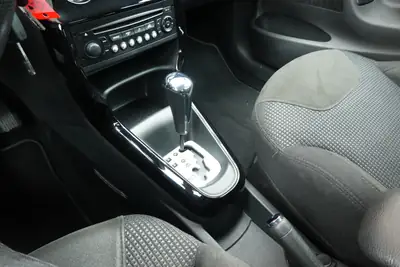 Citroën C3 1.6i 16V Automatic — Citadine fiable, entretien maîtrisé, sans sinistre — Miniature 19