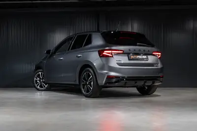 Skoda Fabia 1.0 TSI Monte Carlo DSG — Citadine dynamique, 50 km au compteur — side view