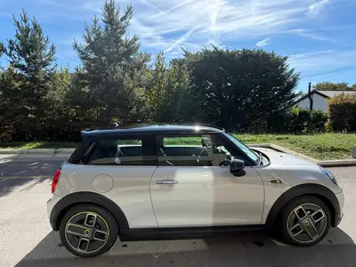 MINI Cooper SE 2020 — Citadine électrique compacte, 32'000 km seulement — exterior view