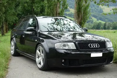 Audi RS6 4.2 V8 Quattro — Break sportif de 450 ch, historique sans sinistre — Außenansicht