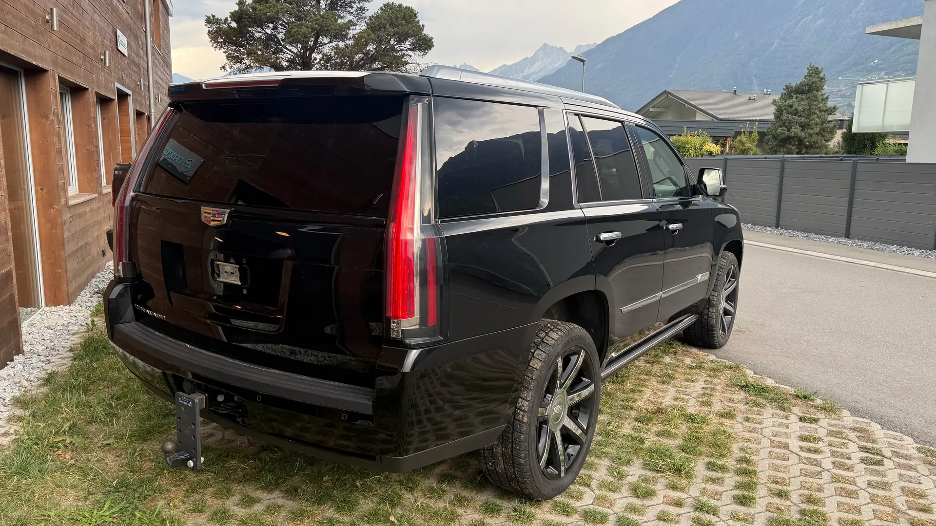 Cadillac Escalade 2016 occasion Saxon — 3