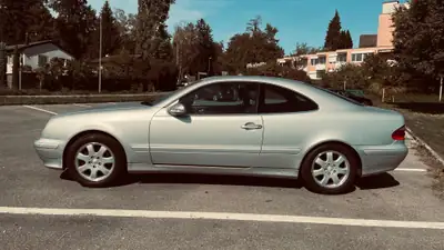 Mercedes-Benz CLK 320 V6 — Coupé sportif élégant, 83'000 km, toit ouvrant panoramique — arrière