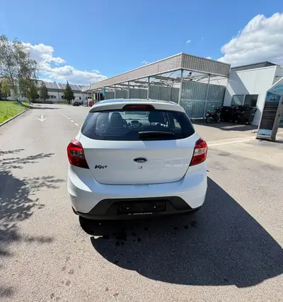 Ford KA 1.2 Ti-VCT 85 Black Edition — Citadine compacte, 31 000 km, économe et fiable — interior
