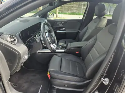 Mercedes-AMG GLA 45 S 4matic+ — Sportivité extrême et électrification intelligente — Miniatura 7