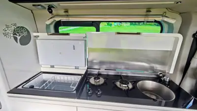 Renault Trafic Camping Bus 2.0 dCi 150 — Van aménagé pratique, 45'000 km seulement — rear view