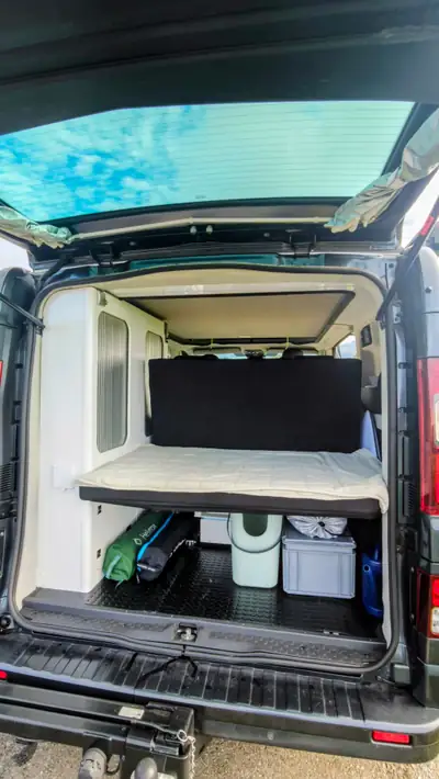 Renault Trafic Camping Bus 2.0 dCi 150 — Van aménagé pratique, 45'000 km seulement — detail