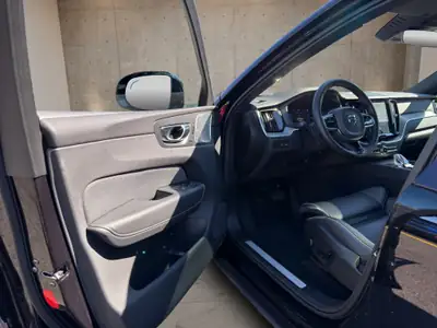 Volvo XC60 2.0 T8 Polestar eAWD — SUV hybride rechargeable haute performance, 35 000 km — Miniatura 12