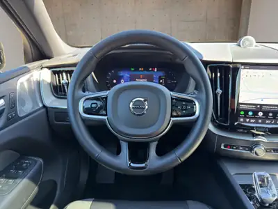 Volvo XC60 2.0 T8 Polestar eAWD — SUV hybride rechargeable haute performance, 35 000 km — Miniatura 13