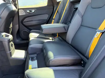 Volvo XC60 2.0 T8 Polestar eAWD — SUV hybride rechargeable haute performance, 35 000 km — Miniatura 18