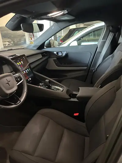 Polestar 2 Standard Range Single Motor — Berline électrique performante, 120'000 km — interni