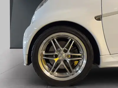 Smart ForTwo Brabus Softouch 2014 — Citadine pétillante, vrai Brabus, très bon état — Miniatur 18