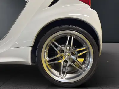Smart ForTwo Brabus Softouch 2014 — Citadine pétillante, vrai Brabus, très bon état — Miniatur 20