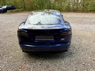Tesla Model S 100kWh Plaid 2023 — Performance électrique maximale, entretien optimal — tableau de bord