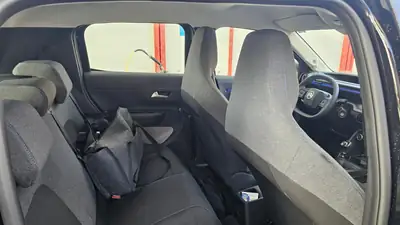 Citroën C3 PureTech 2025 — Citadine dynamique, à peine 4500 km — détail