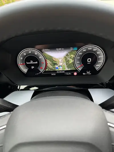 Audi A3 1.5 TFSI Attraction — Berline compacte hybride légère, 8500 km seulement — detail