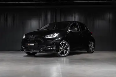 Toyota Yaris 1.5 e-CVT 2026 — Citadine hybride économique, quasi neuve — Außenansicht