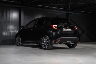 Toyota Yaris 1.5 e-CVT 2026 — Citadine hybride économique, quasi neuve — Miniatur 9
