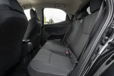 Toyota Yaris 1.5 e-CVT 2026 — Citadine hybride économique, quasi neuve — Miniatur 12