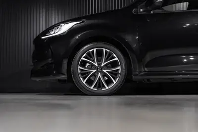 Toyota Yaris 1.5 e-CVT 2026 — Citadine hybride économique, quasi neuve — Miniatur 22