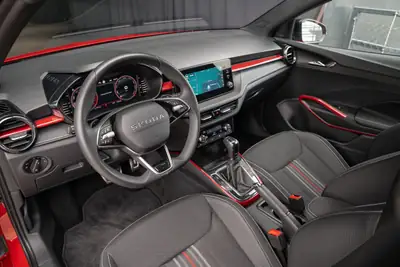 Skoda Fabia 1.0 TSI Monte Carlo DSG — Citadine dynamique, garantie 5 ans et équipements premium — Miniature 13